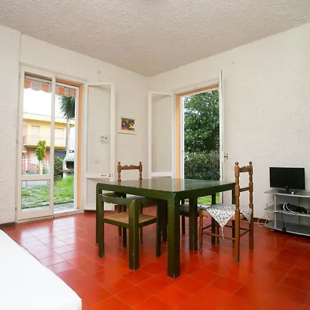 M15 - Marcelli, Trilocale Con Giardino A 80 Metri Dal Mare