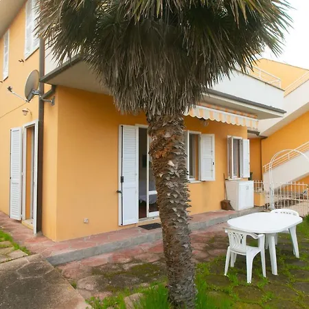M15 - Marcelli, Trilocale Con Giardino A 80 Metri Dal Mare *